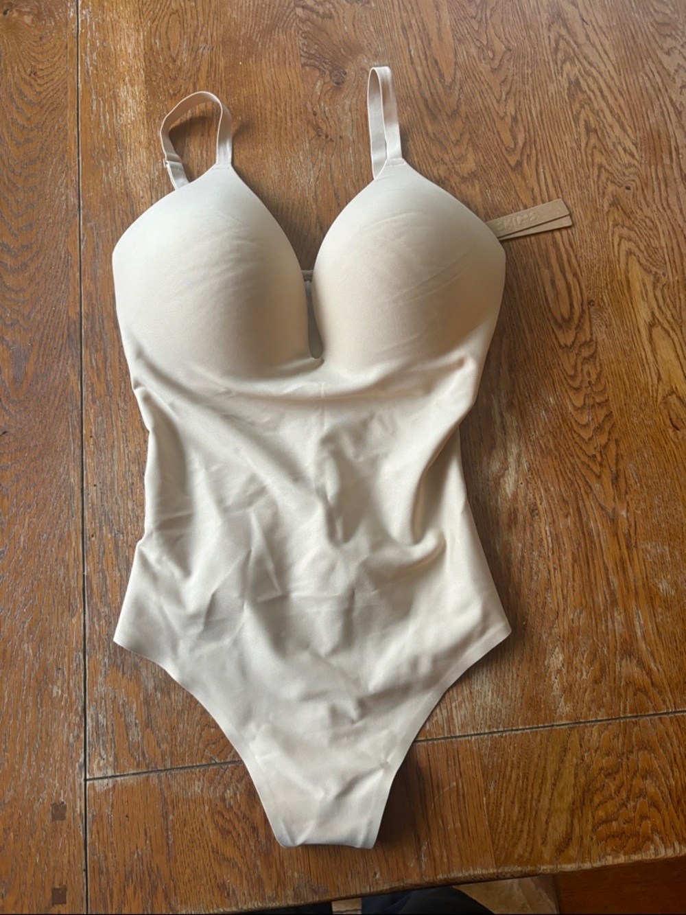 Skims Seamless Nude Shape wear Thong Bodysuit New With Tags Size Large
